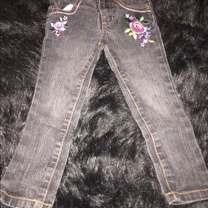 LOT Girls embellished 3t jeans, LOT (4 pairs)